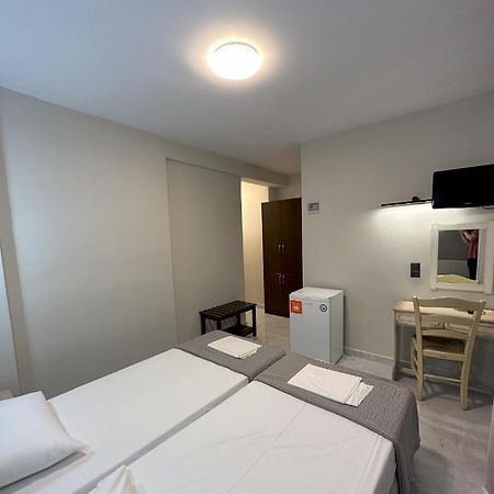 Hotel Afrodite Néoi Póroi Eksteriør billede