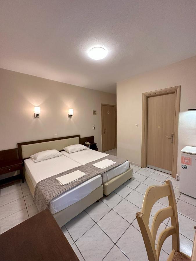 Hotel Afrodite Néoi Póroi Eksteriør billede